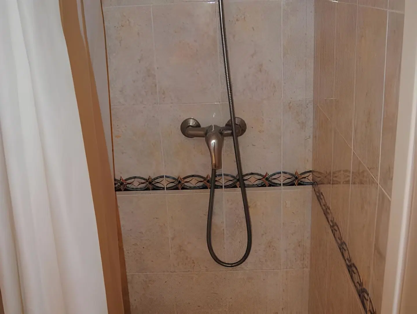 Mayol Hostal Badezimmer