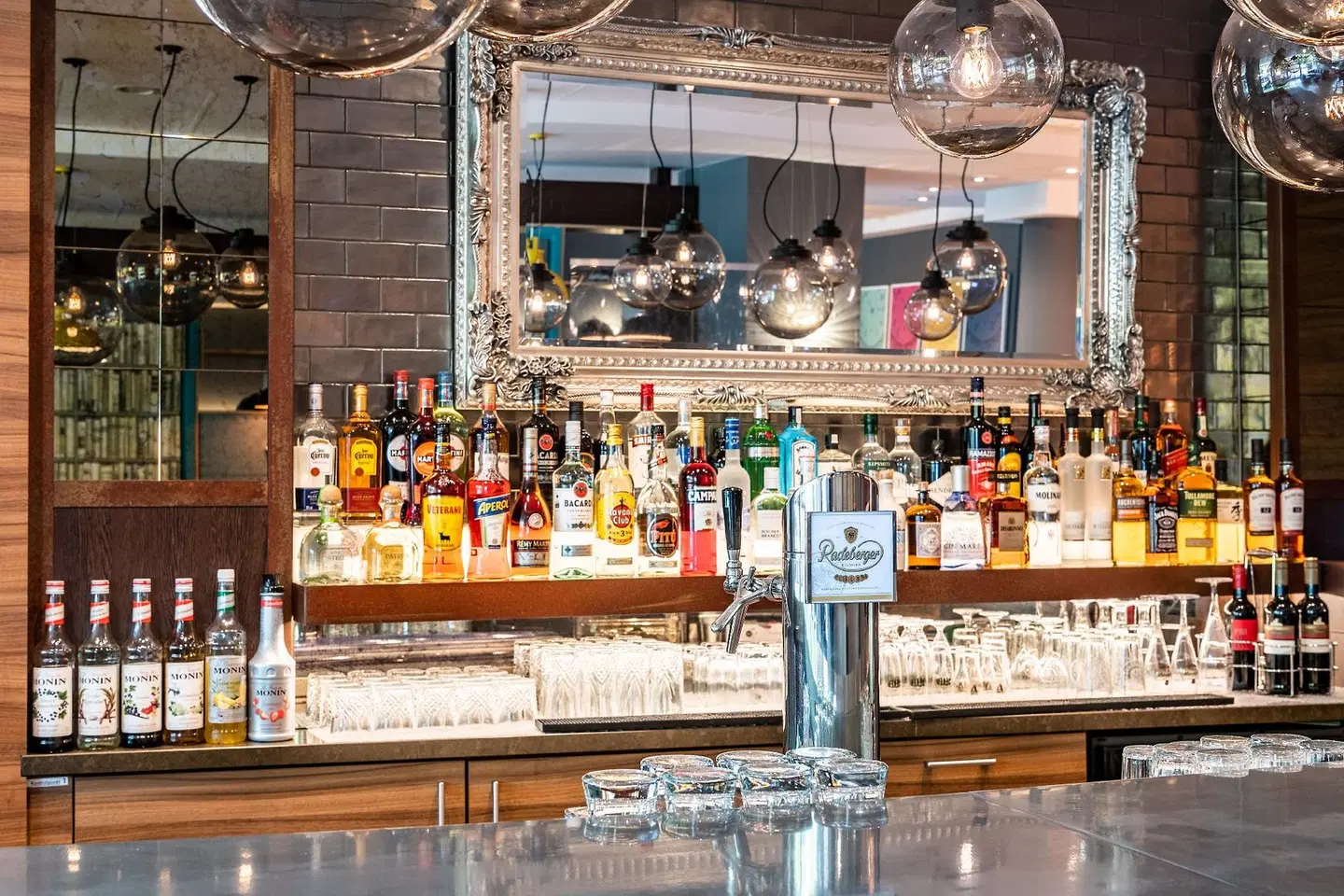 Premier Inn Essen City Centre Bar