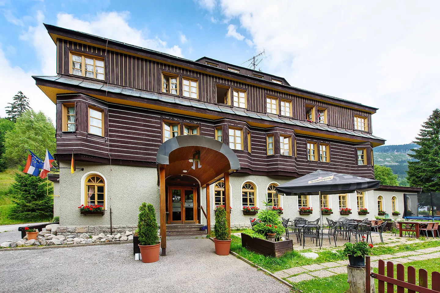 Alpský Hotel EXTERIOR