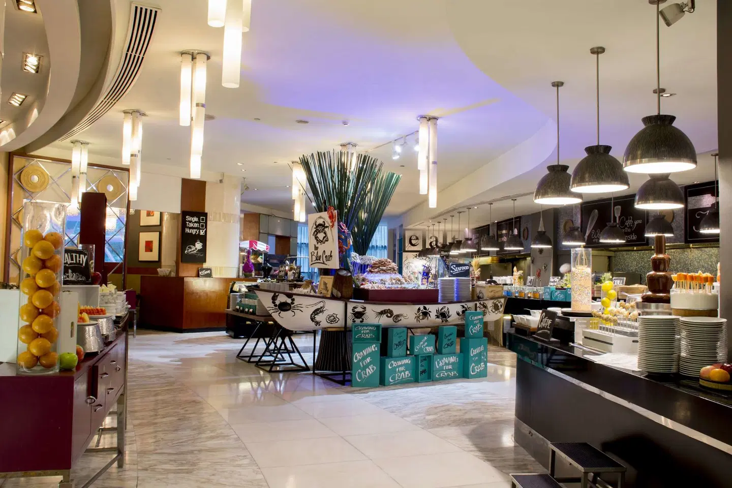 Hilton Bangkok Grande Asoke Bar