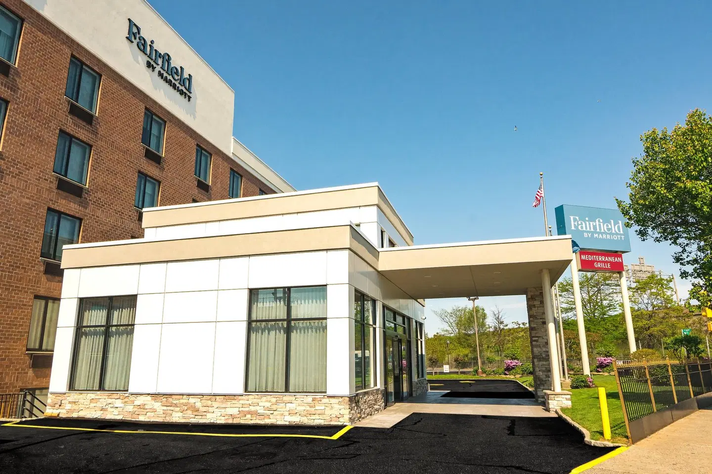 Fairfield Inn by Marriott New York JFK Airport EXTERIOR