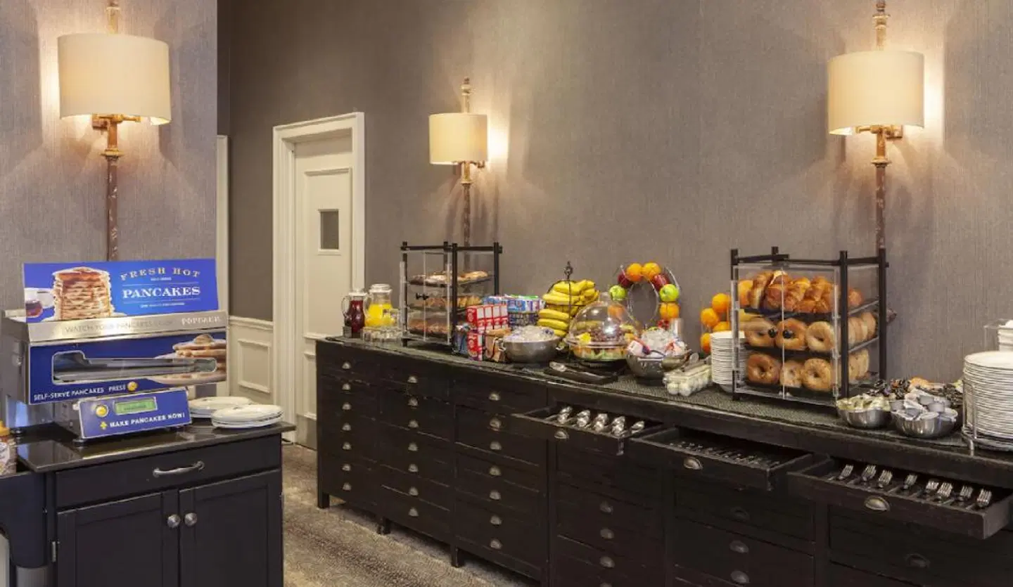 The Manhattan Club Restaurant