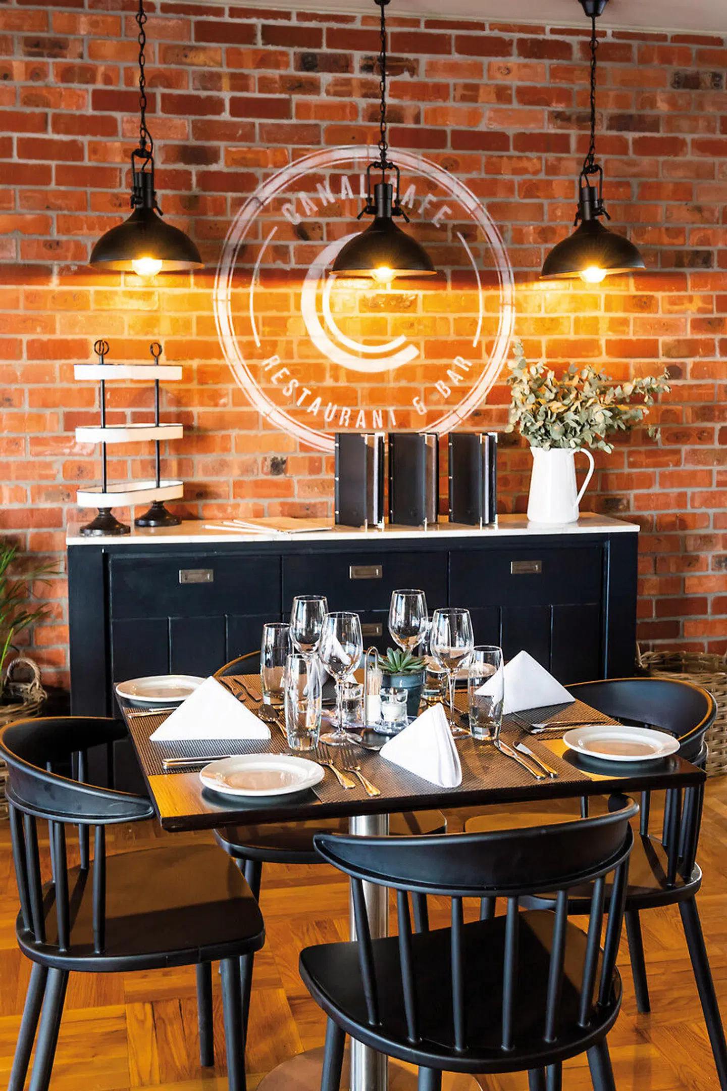 aha Harbour Bridge Hotel & Suites Restaurant