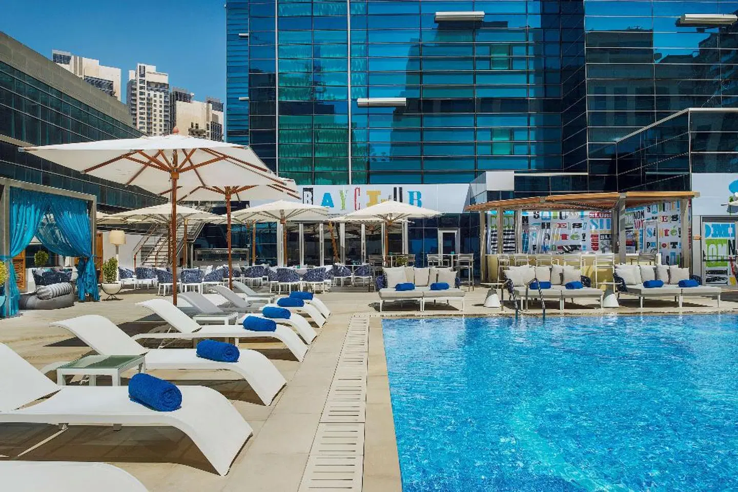 DoubleTree by Hilton Dubai - Business Bay OUTDOOR_POOL