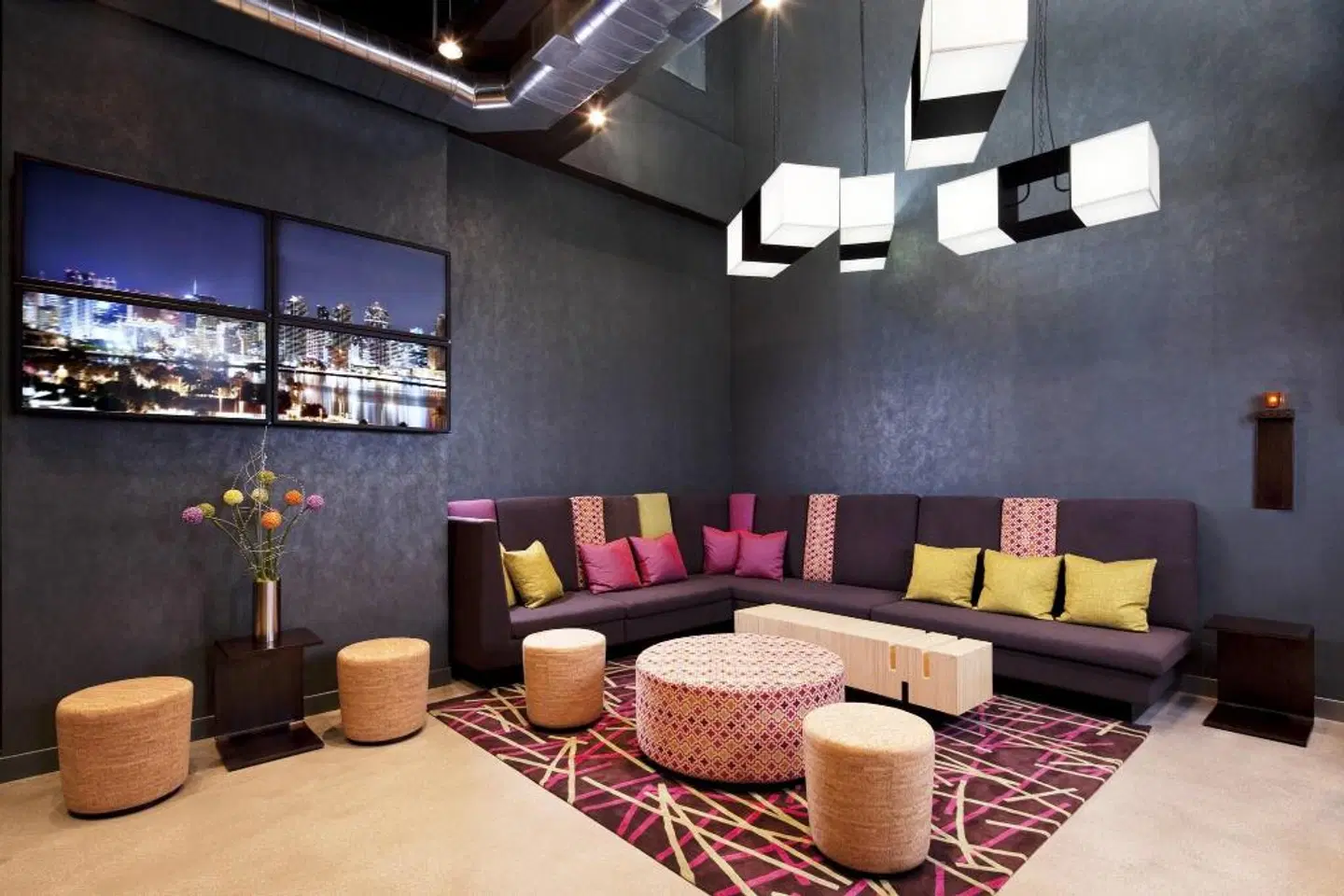 Aloft New York Brooklyn Bar