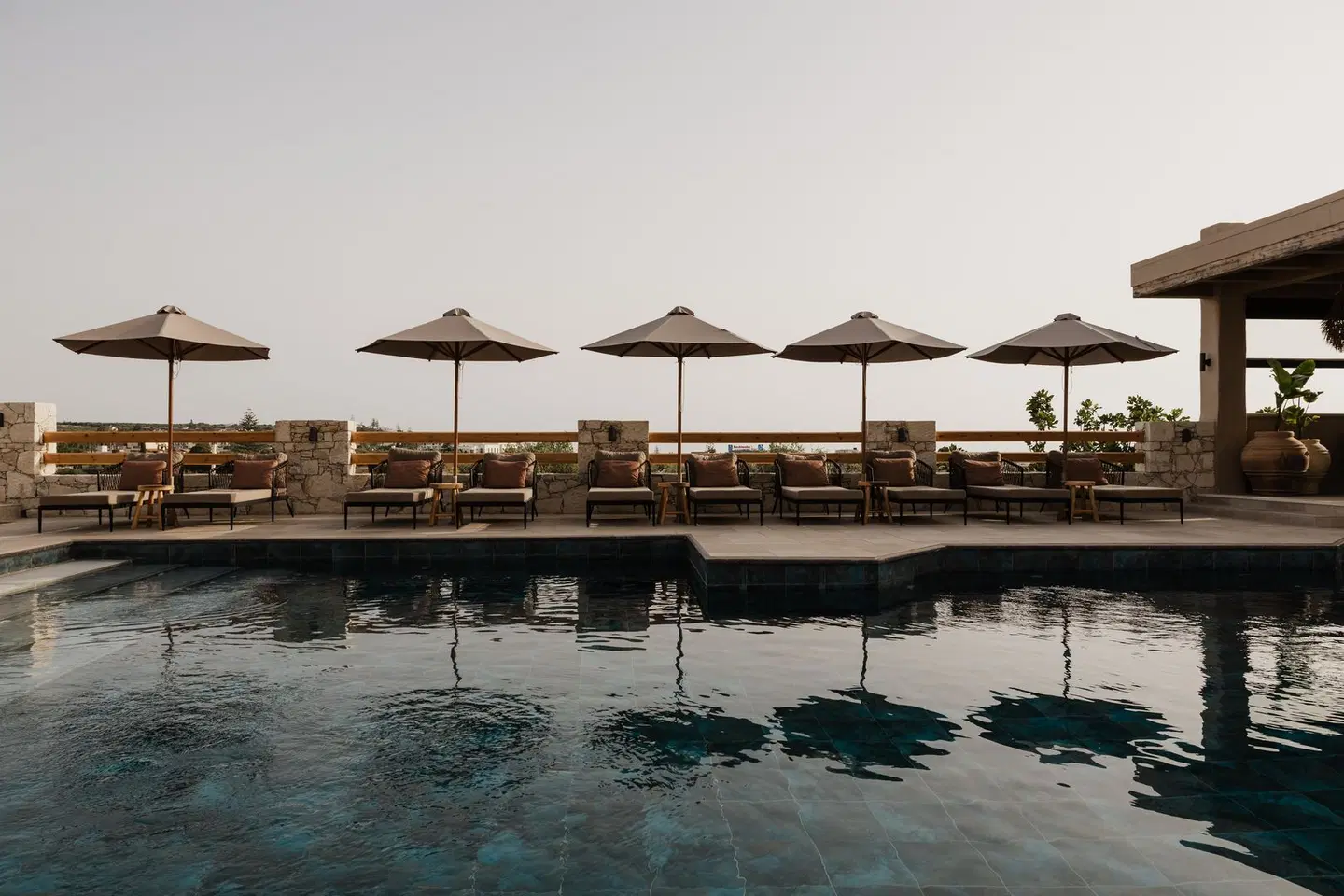 Momi Slow Living Hotel OUTDOOR_POOL