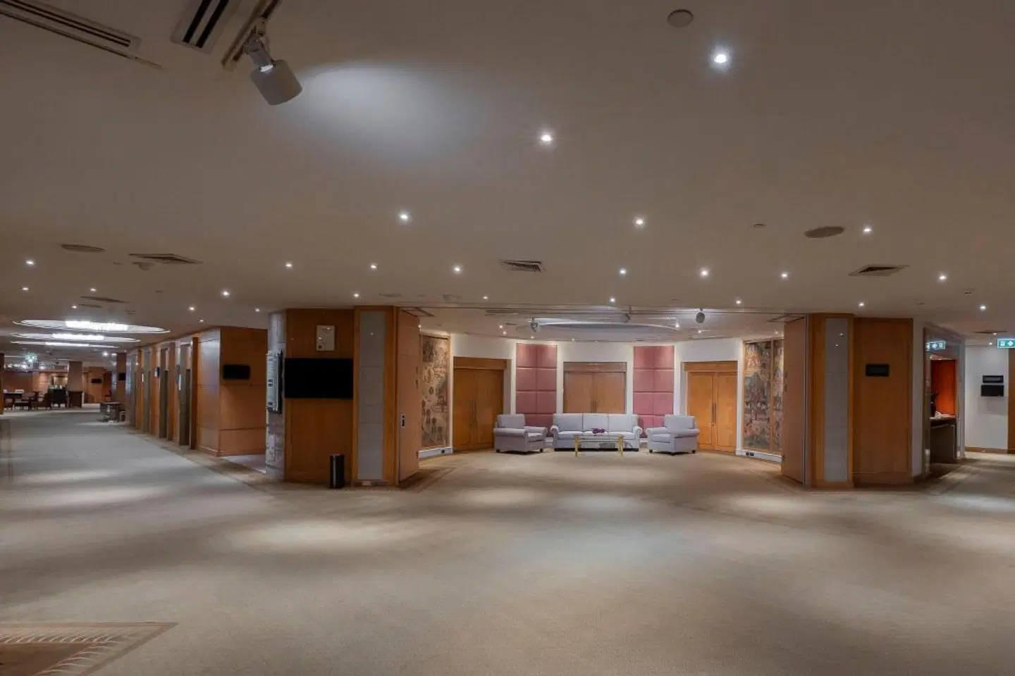 Royal Orchid Sheraton Riverside Hotel Bangkok LOUNGE_LOBBY