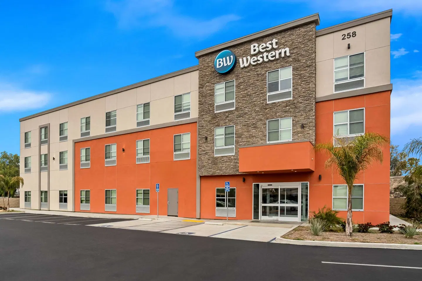Best Western San Bernardino Hotel EXTERIOR