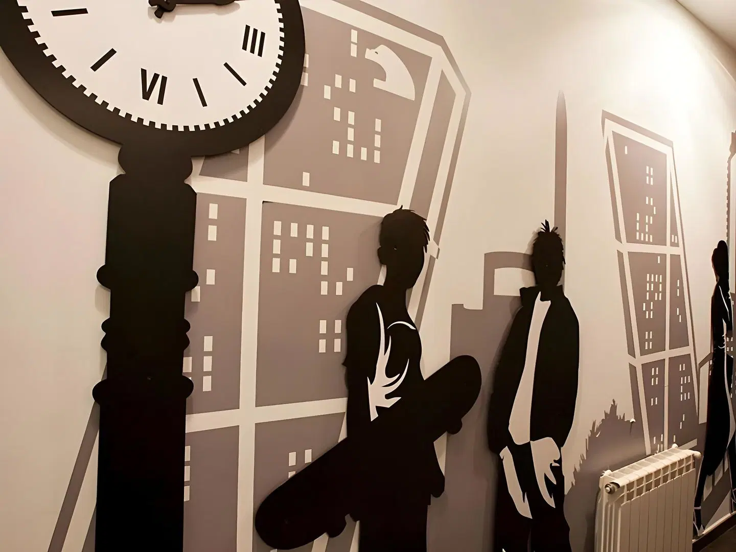 JC Rooms Santa Ana PEOPLE