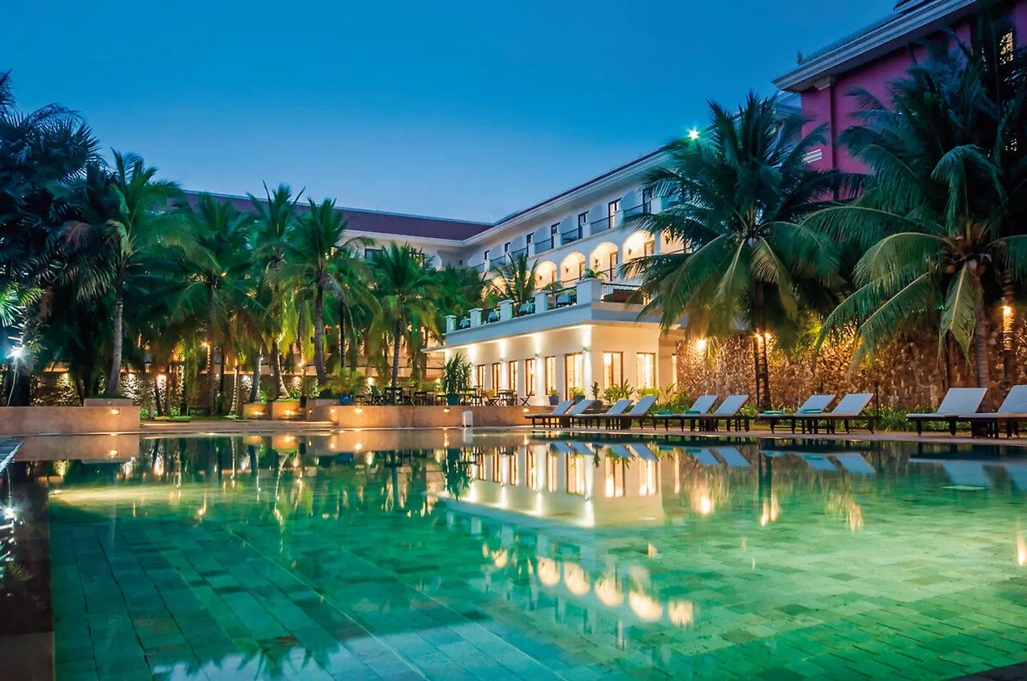 Lotus Blanc Resort OUTDOOR_POOL