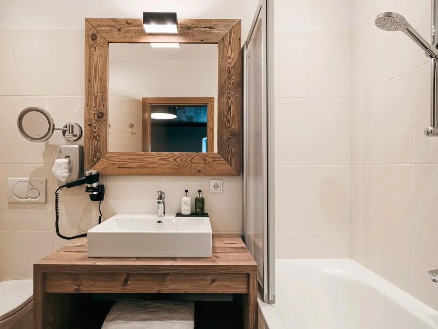 VAYA Post Saalbach Badezimmer