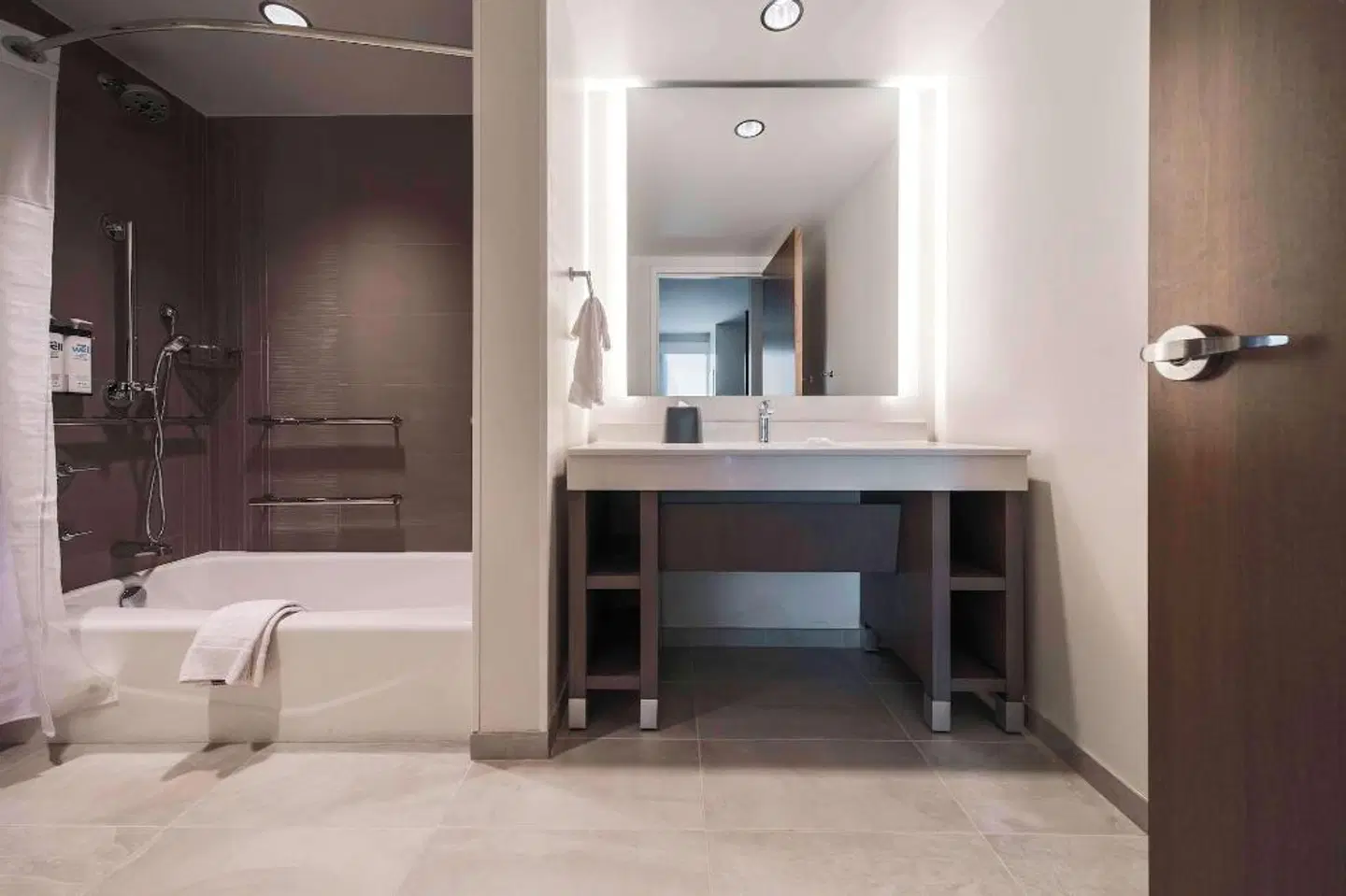 Hyatt House Sacramento Airport / Natomas ROOM_EXAMPLE