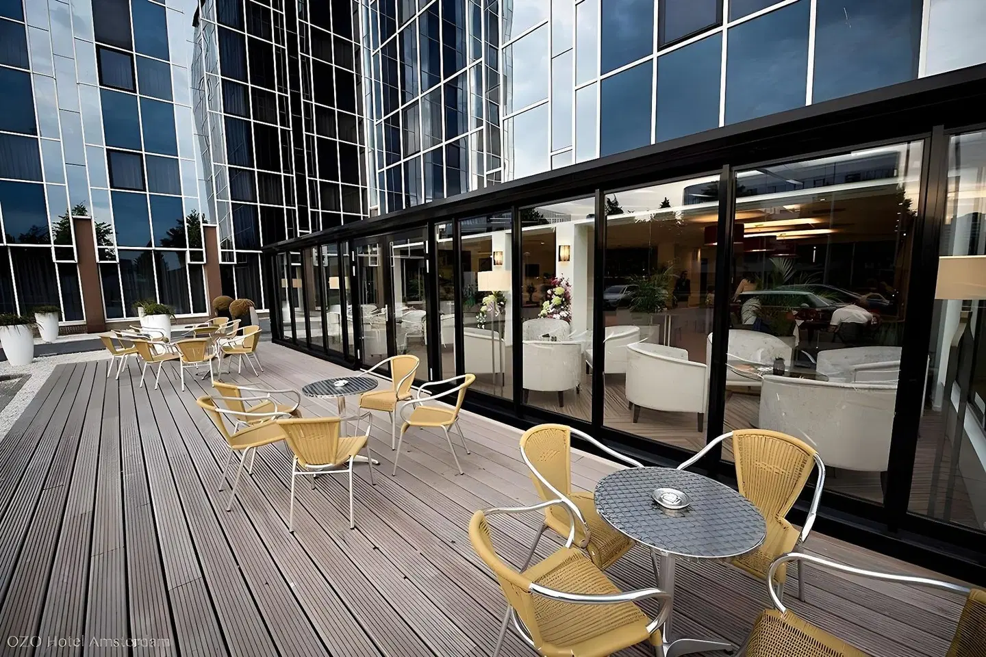 Ozo Hotel Amsterdam Terrasse