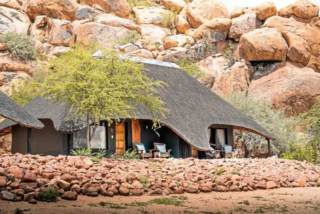 AiAiba The Rock Painting Lodge EXTERIOR