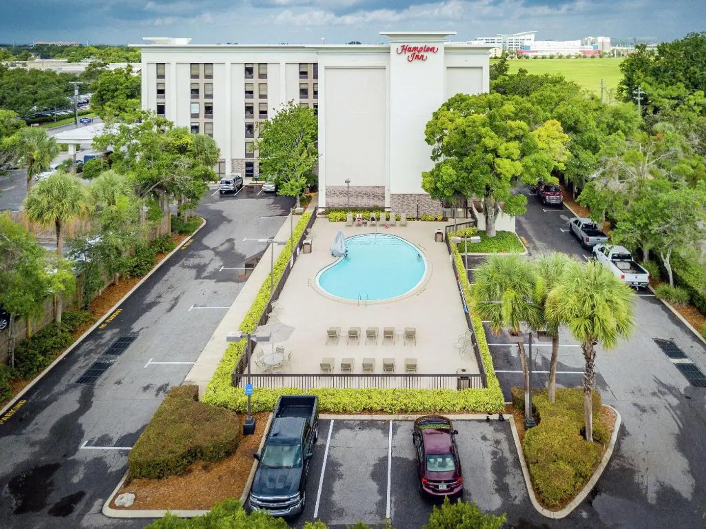Hampton Inn Tampa International Airport/Westshore EXTERIOR