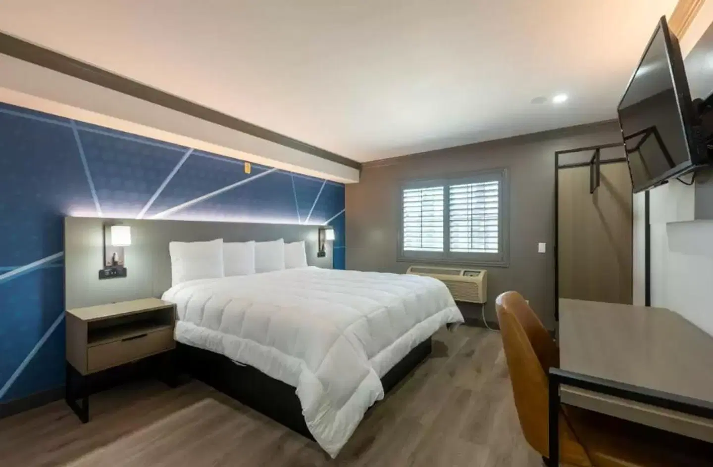 Super 8 by Wyndham Torrance LAX Airport Area ROOM_EXAMPLE