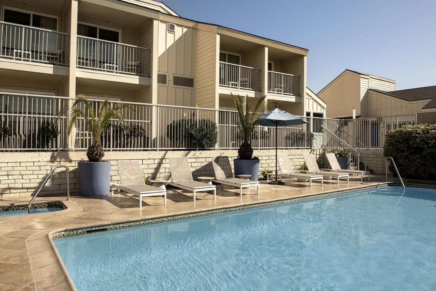 Hilton Garden Inn Los Angeles Marina Del Rey OUTDOOR_POOL