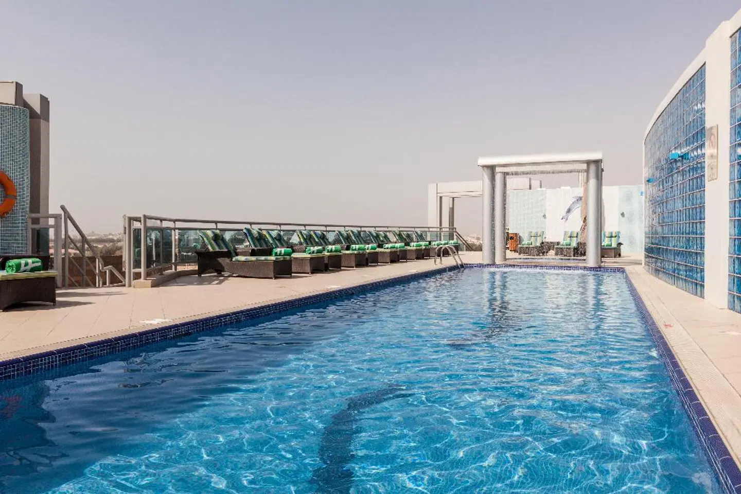 Holiday Inn Dubai - Al Barsha OUTDOOR_POOL
