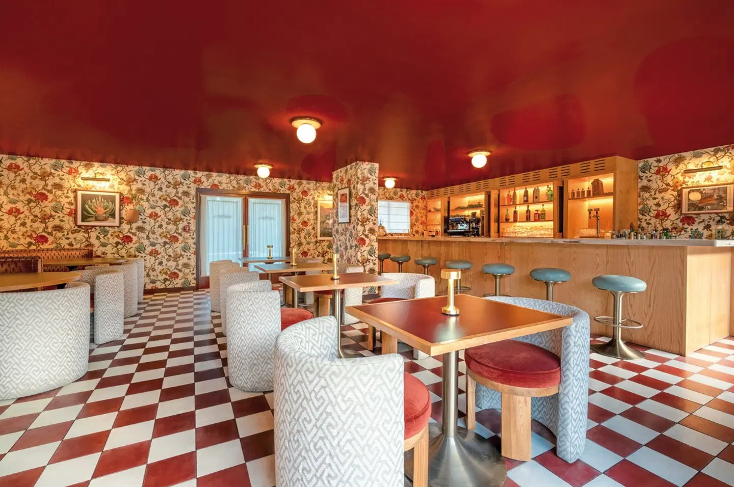 Royal Sun Palm Springs Bar