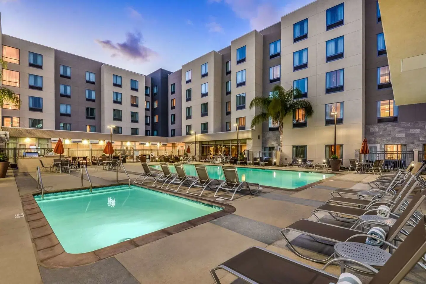 Homewood Suites by Hilton Anaheim Resort - Convention Center OUTDOOR_POOL