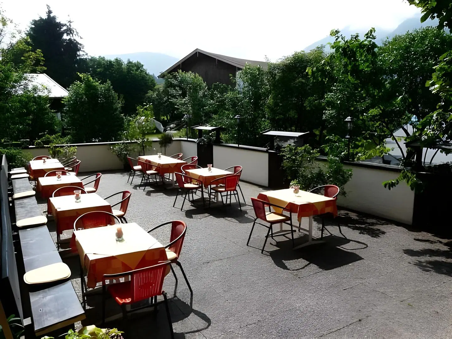 Hüttwirt Terrasse