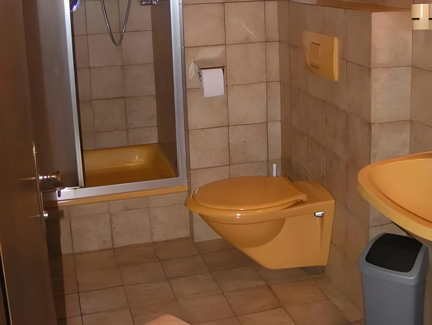 Hüttwirt Badezimmer