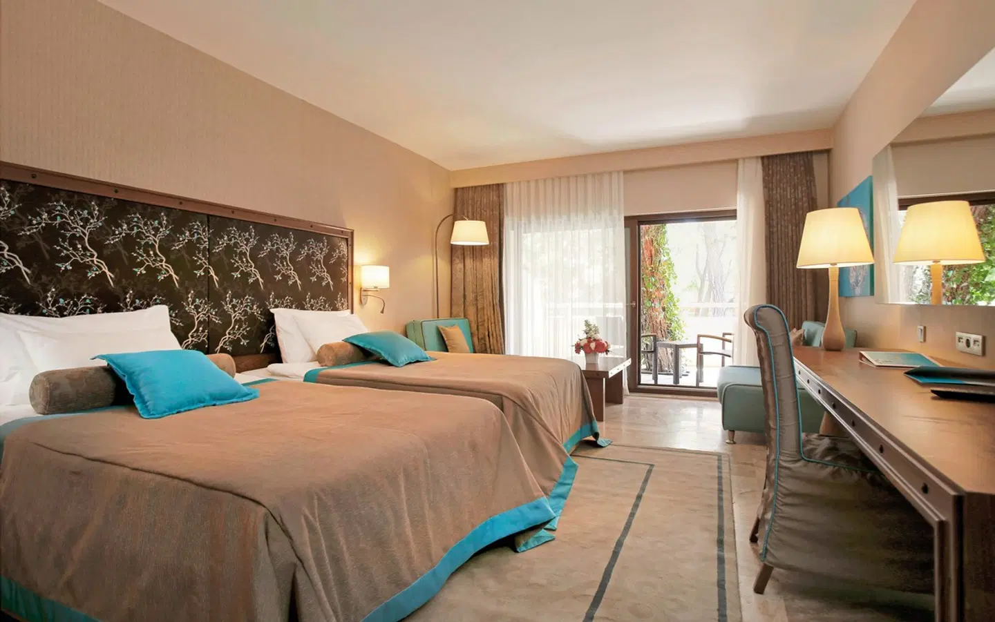 Marti Myra ROOM_EXAMPLE