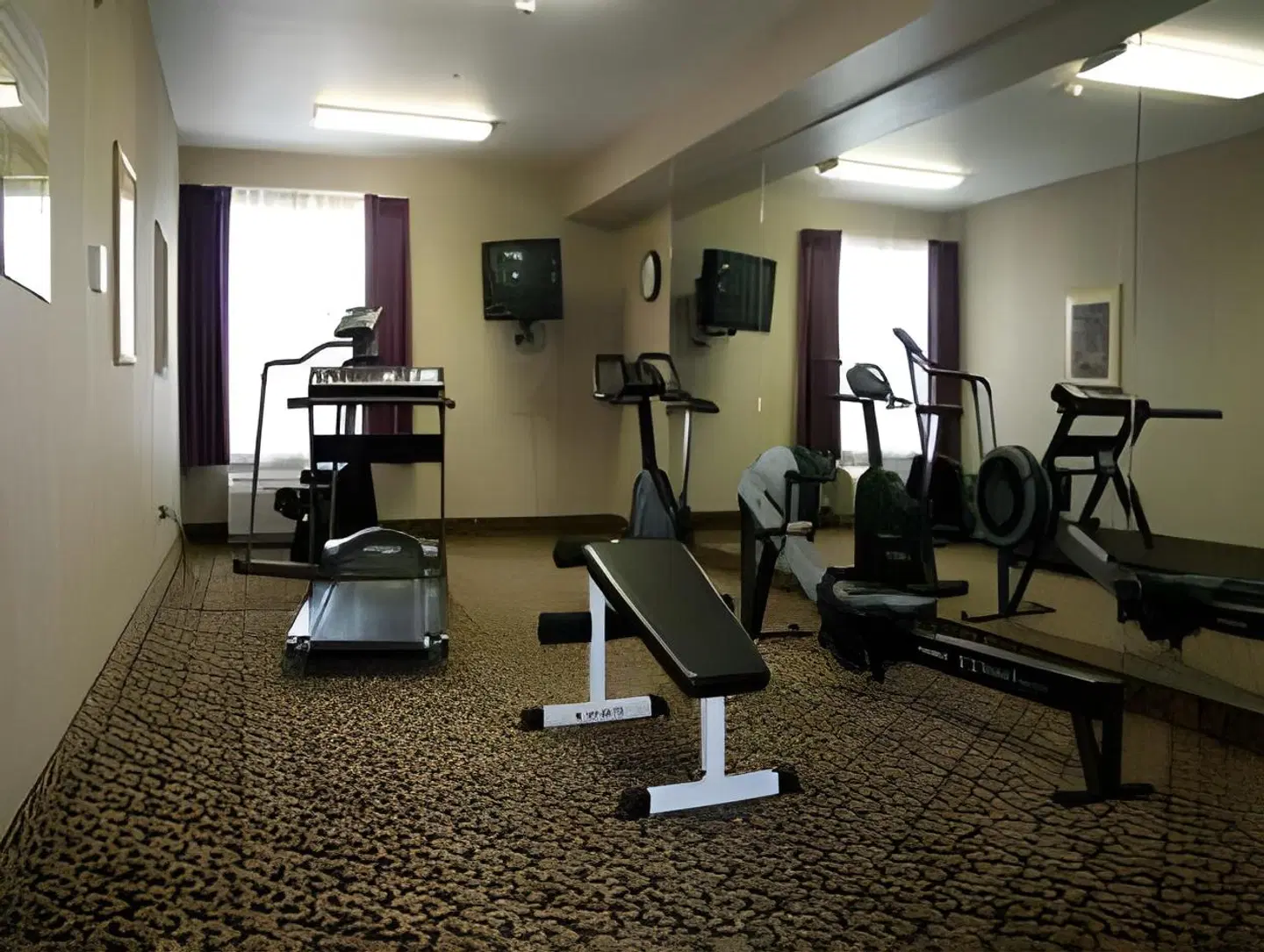 Hampton Inn Oakland-Hayward SPORTS_AND_LEISURE