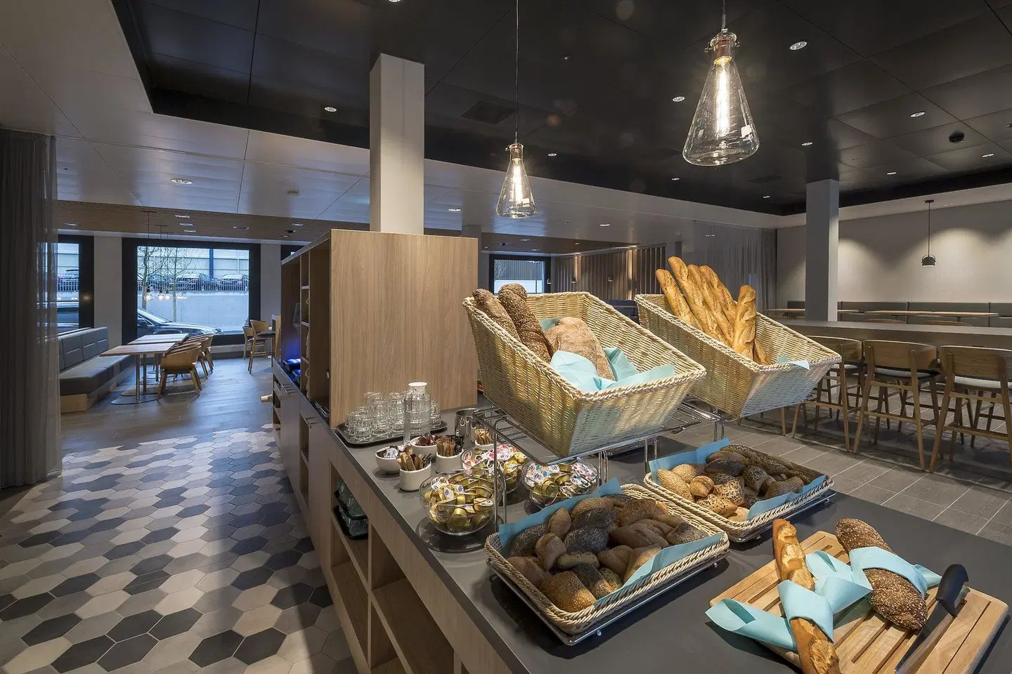 Holiday Inn Express Luzern - Kriens by IHG RESTAURANT