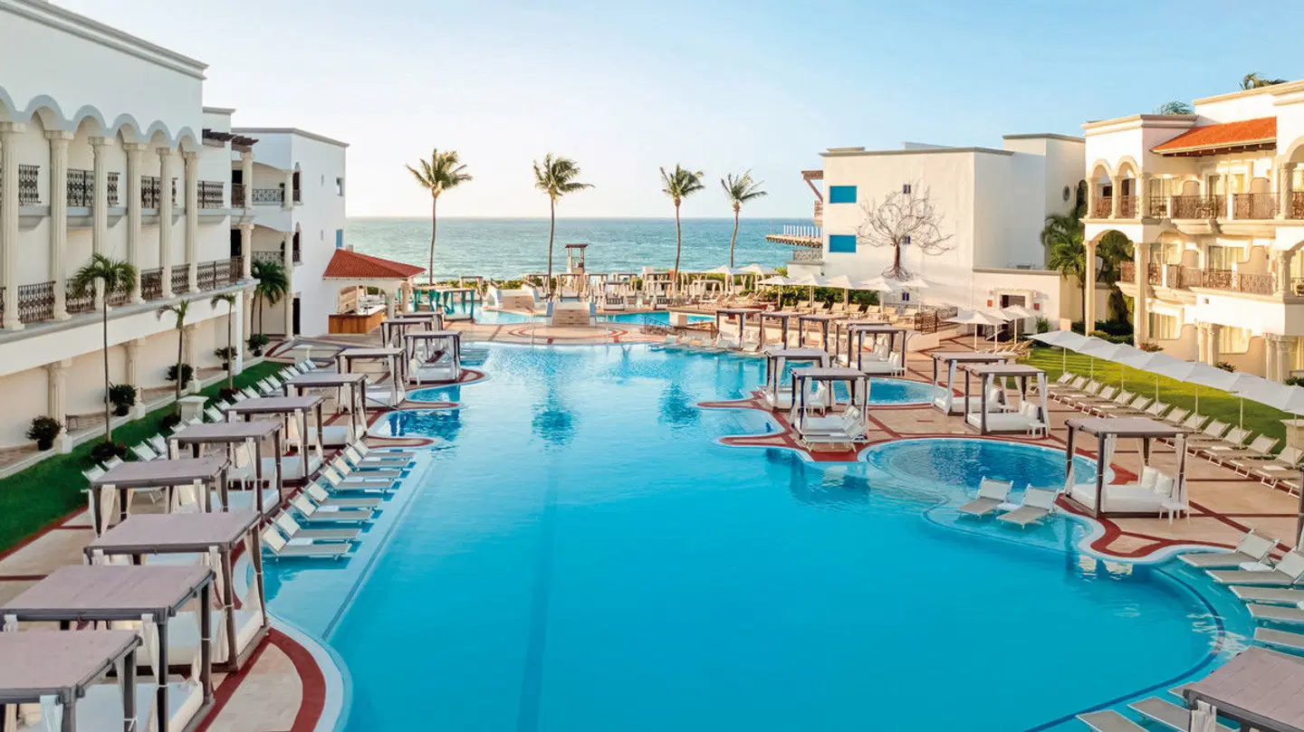 Hyatt Vivid Playa del Carmen OUTDOOR_POOL