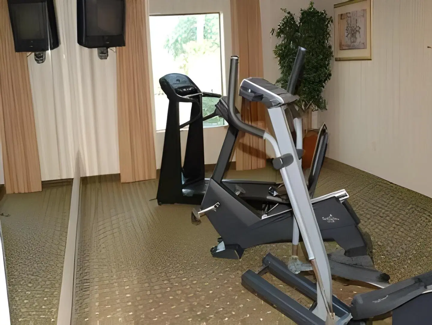 Hampton Inn & Suites Palm Desert SPORTS_AND_LEISURE