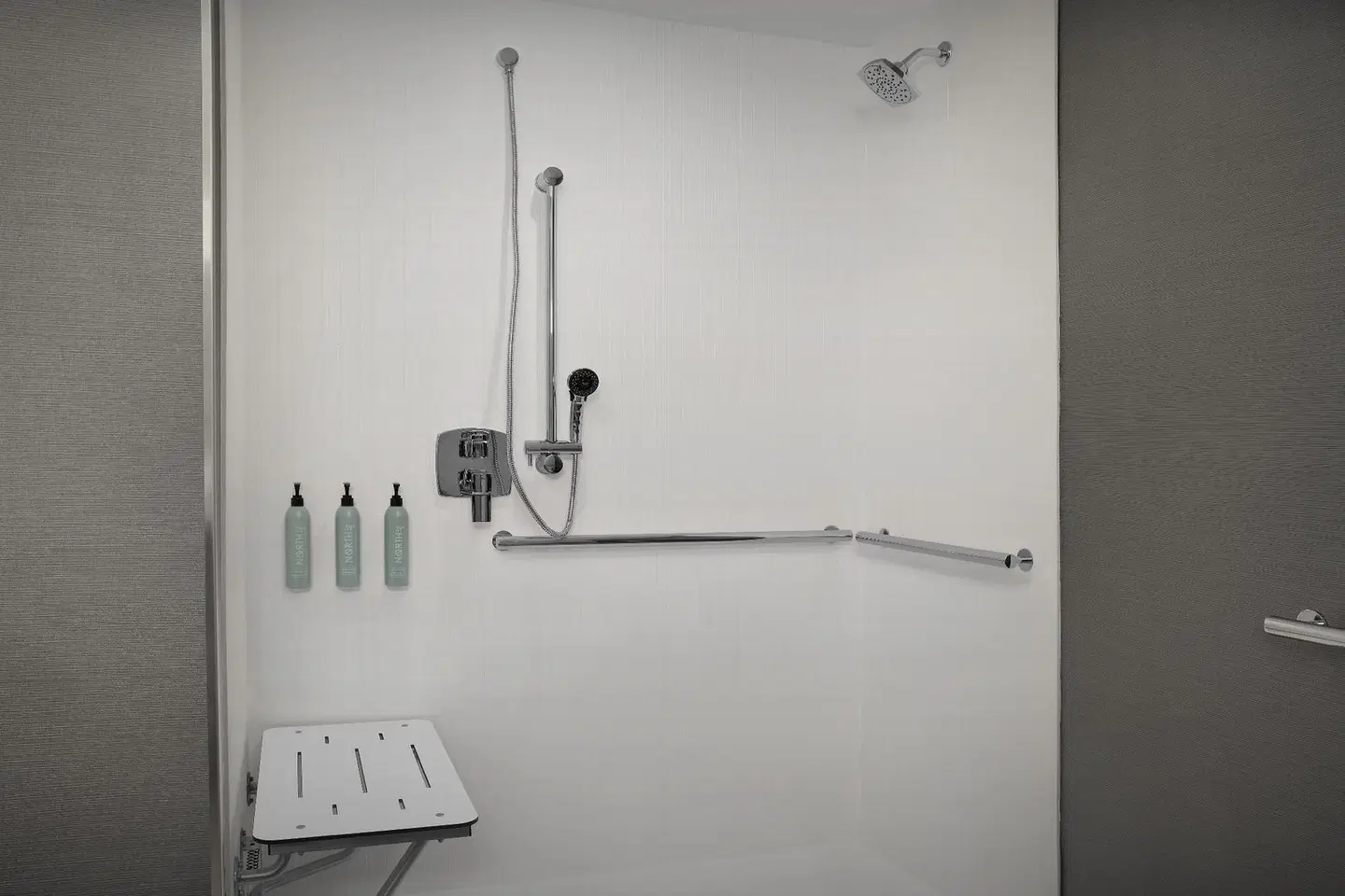 Courtyard by Marriott Antioch Pittsburg Badezimmer