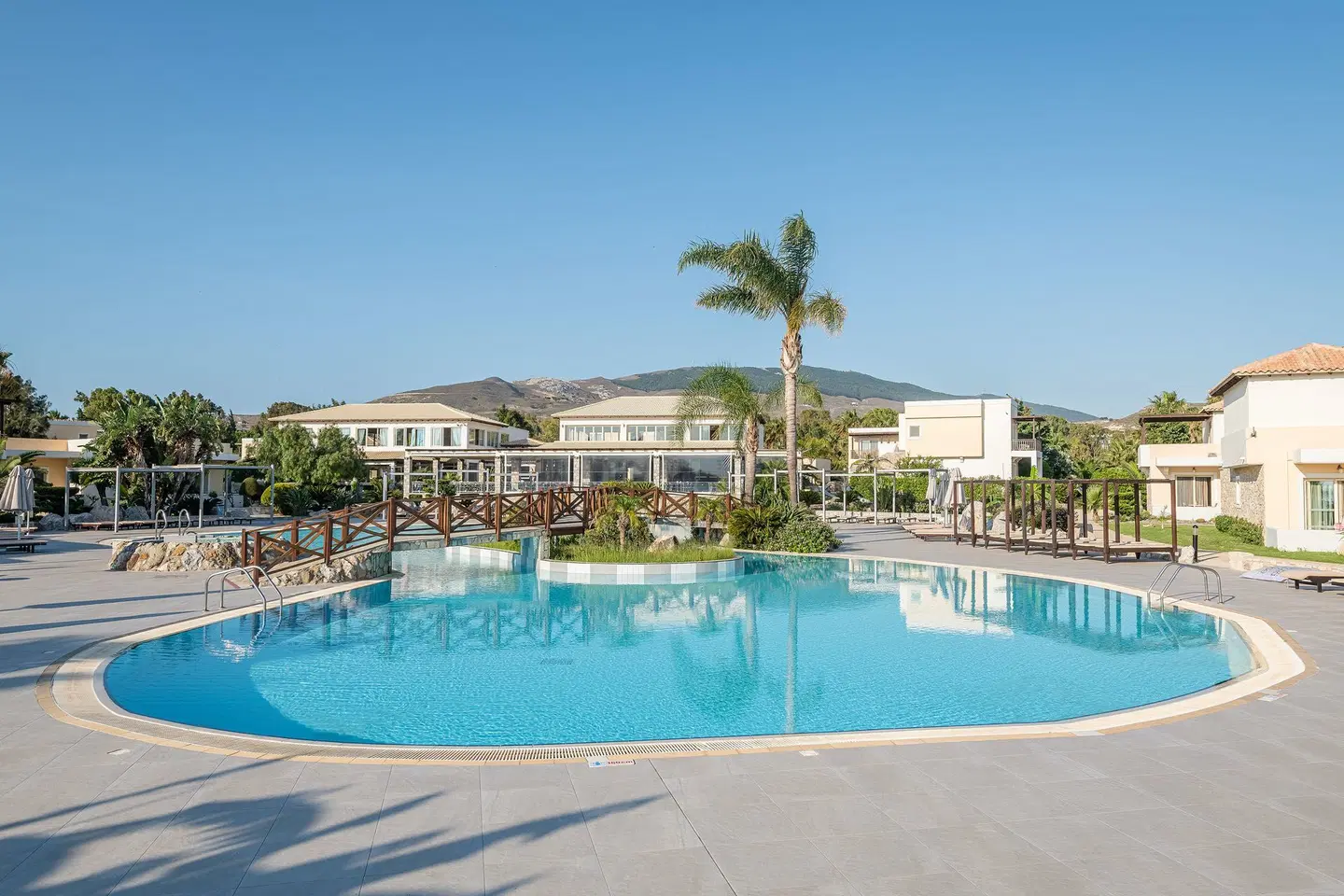 Natura Village Hotel & Spa OUTDOOR_POOL