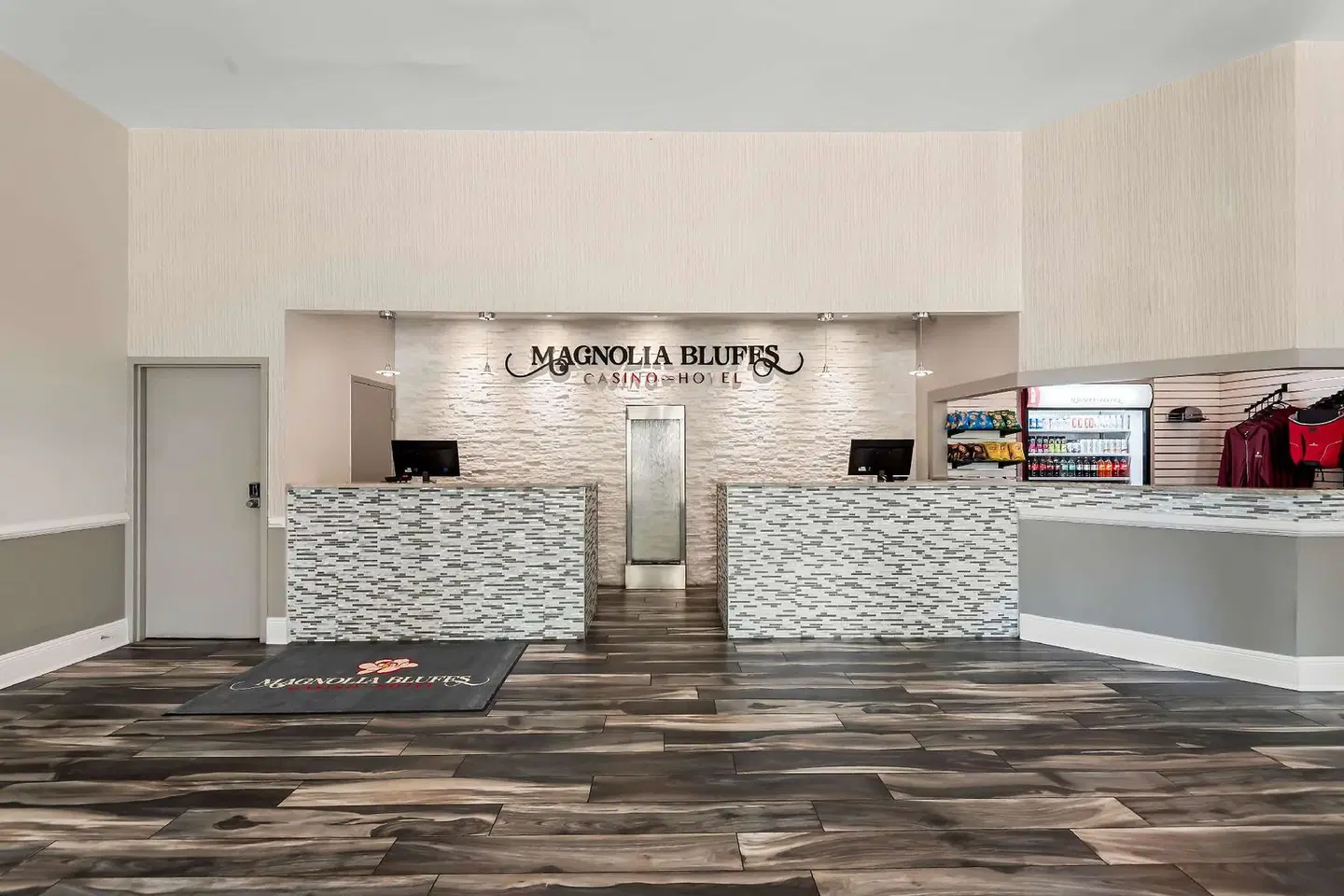 Magnolia Bluffs Casino Hotel, BW Premier Collection ROOM_EXAMPLE