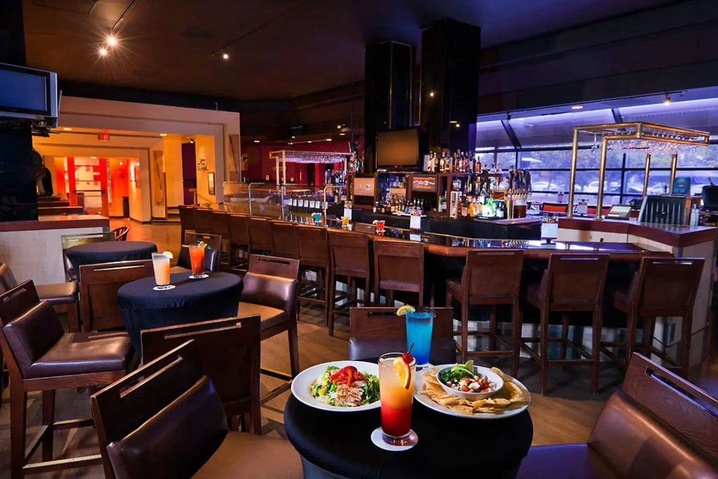 Long Beach Marriott Bar