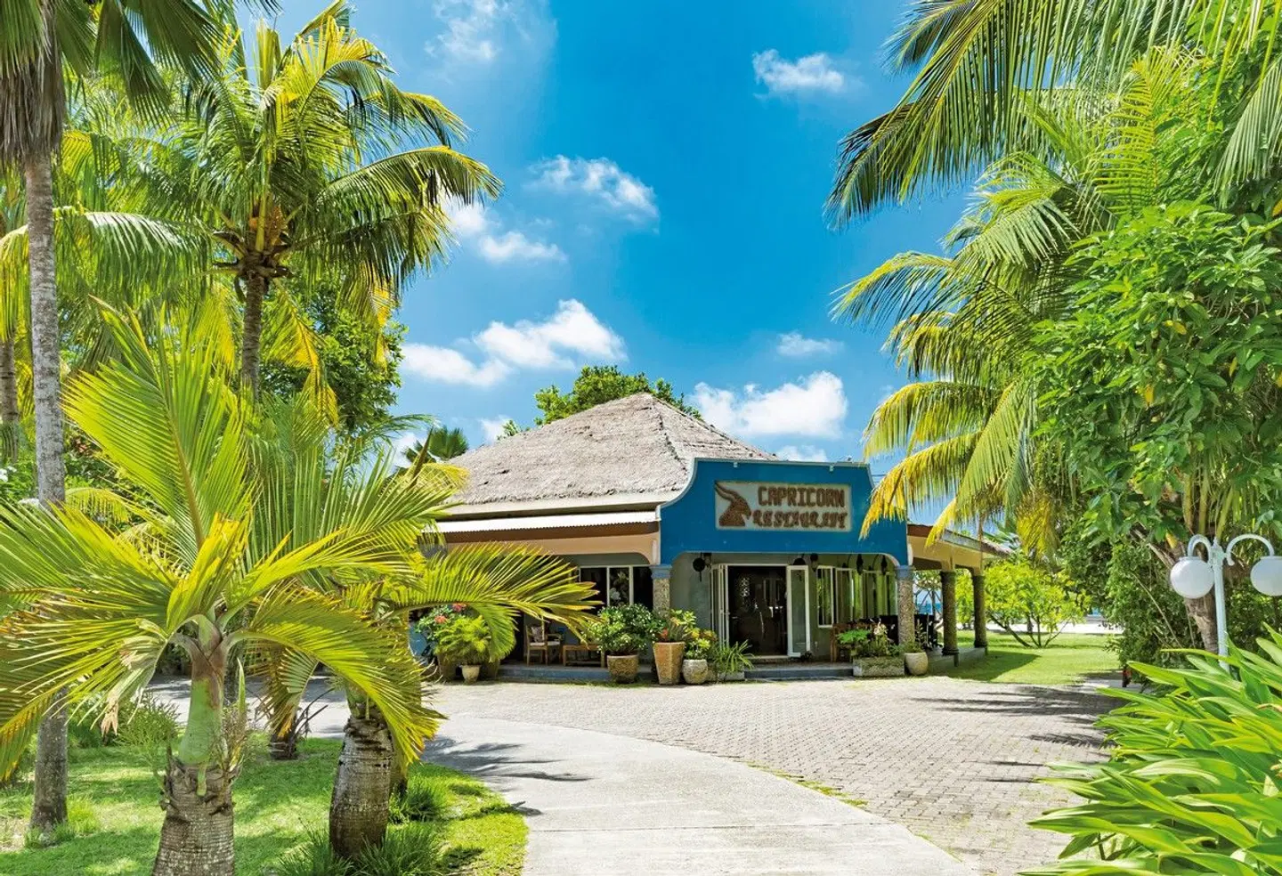 The Islander Hotel EXTERIOR