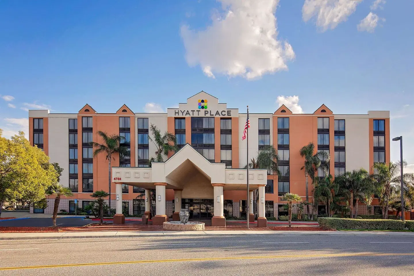 Hyatt Place Ontario/Rancho Cucamonga EXTERIOR