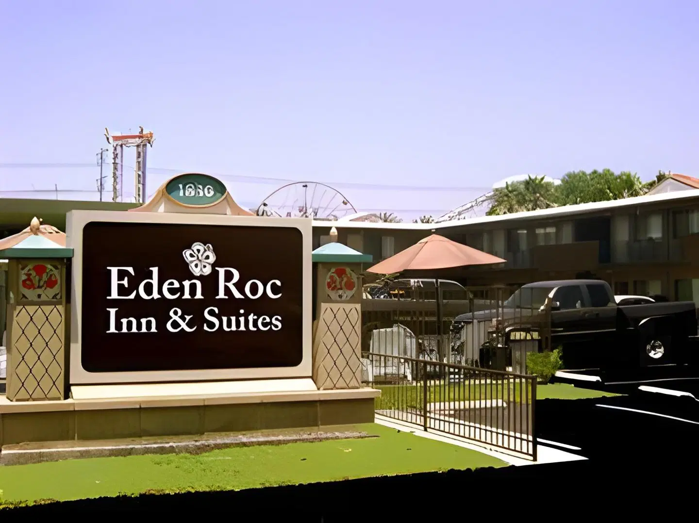 Eden Roc Inn & Suites EXTERIOR