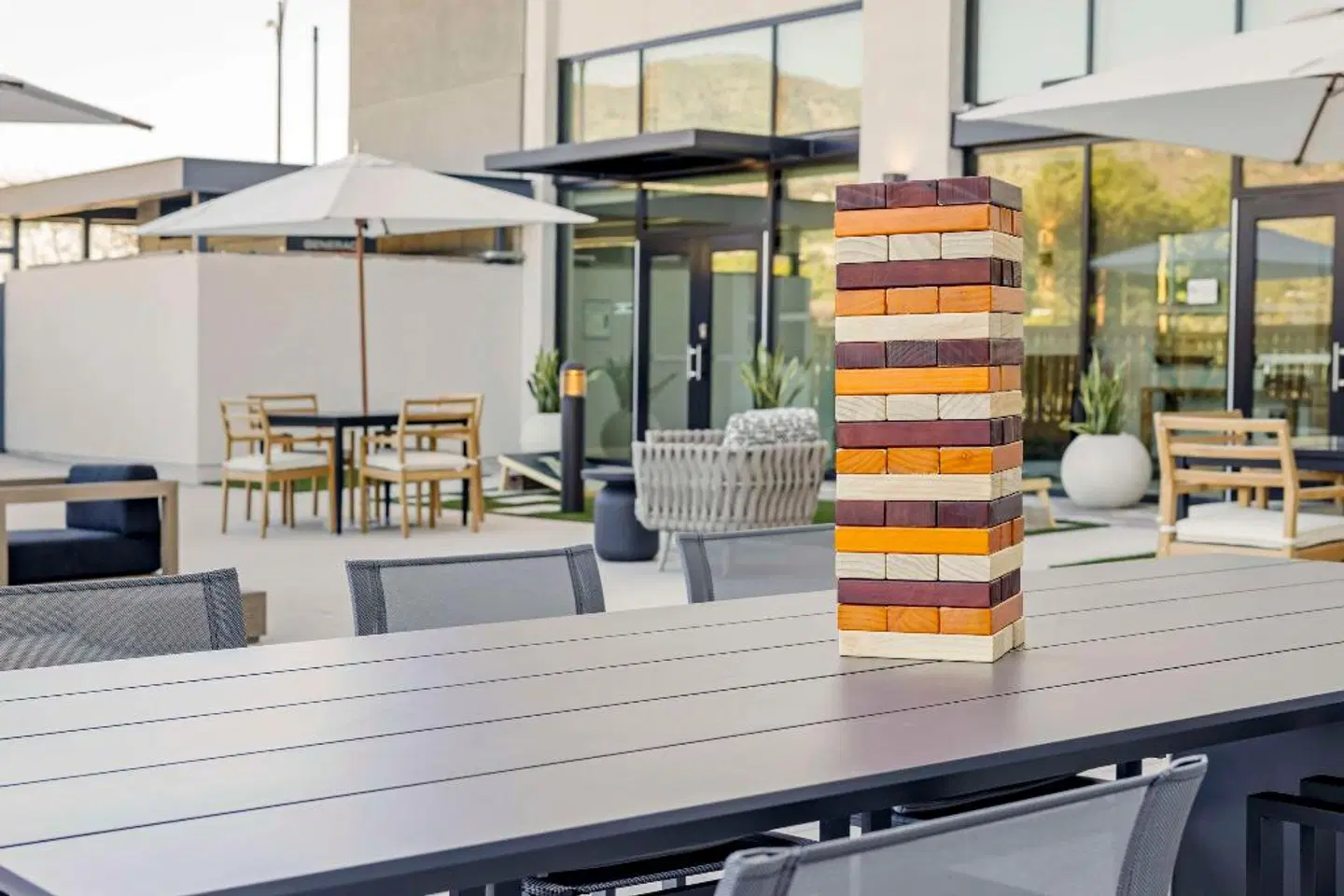 Cambria Hotel Burbank Airport Terrasse