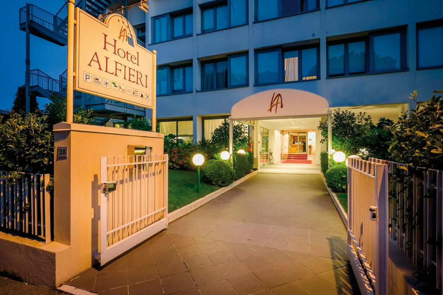 Alfieri EXTERIOR