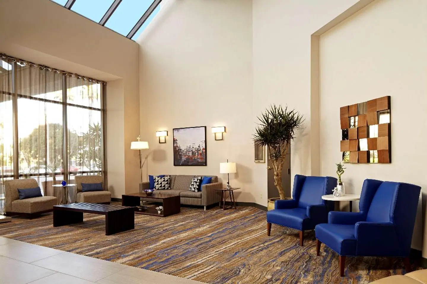 Embassy Suites by Hilton Los Angeles International Airport North LOUNGE_LOBBY