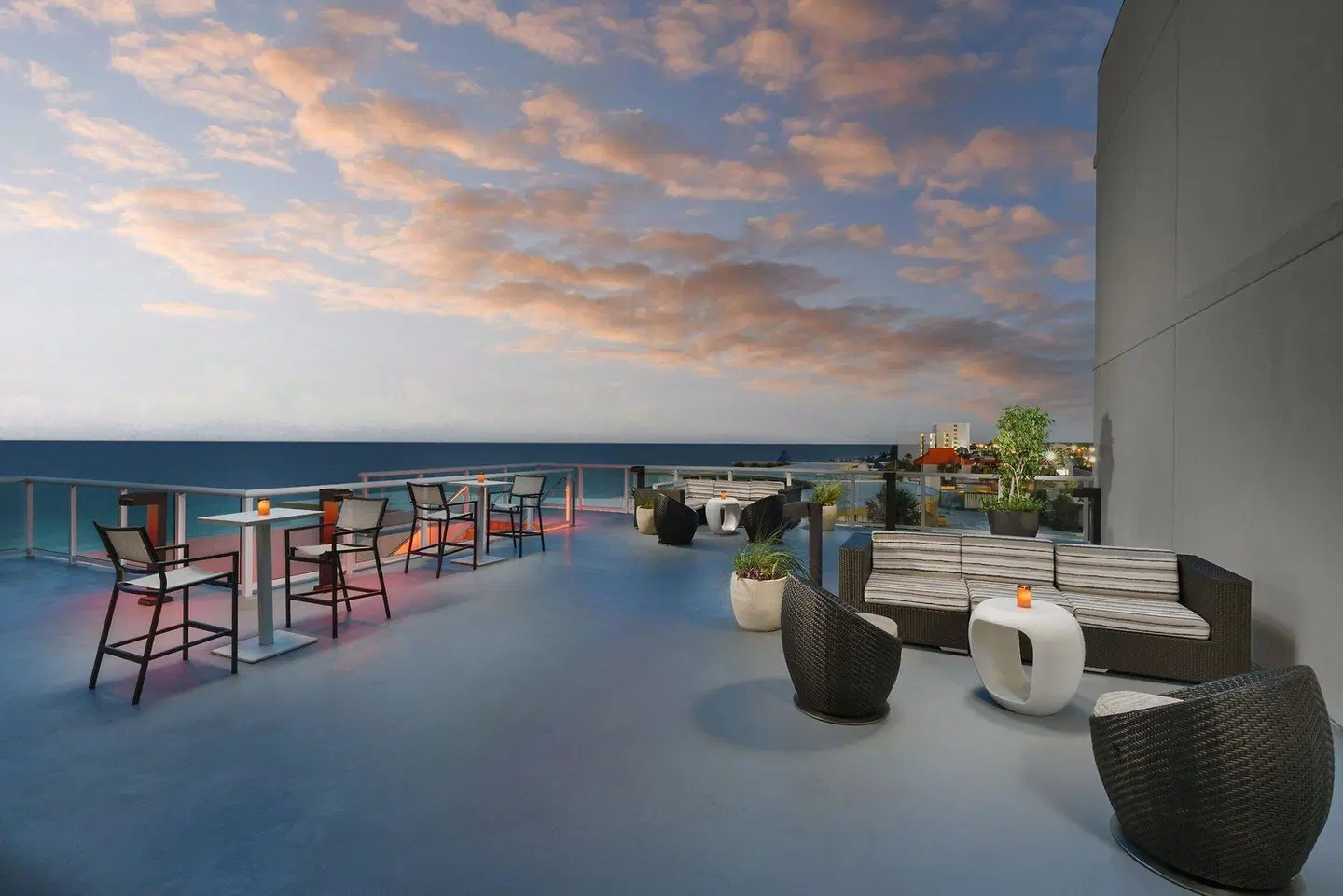 SpringHill Suites by Marriott Panama City Beach Beachfront Terrasse