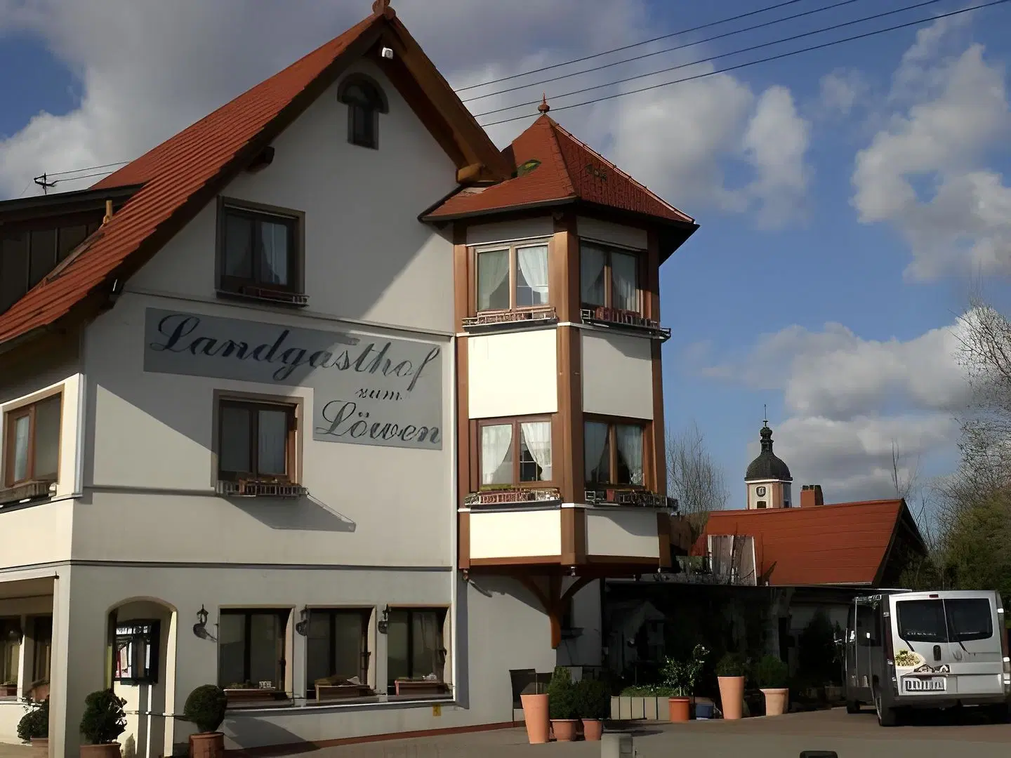 Jauch's Löwen EXTERIOR