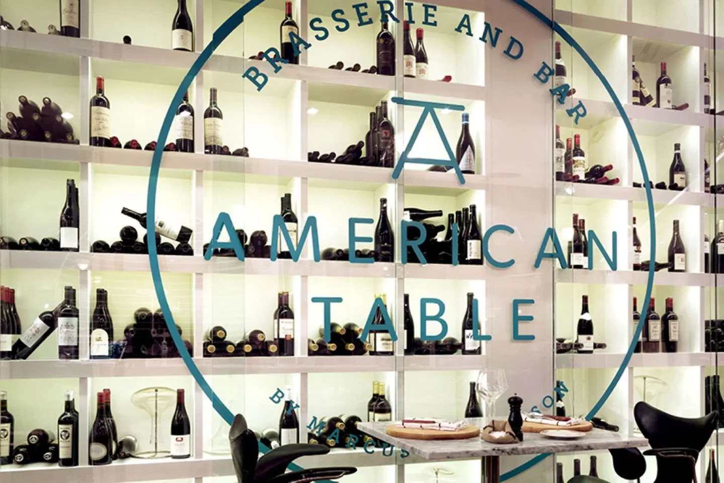 Clarion Hotel Sign LOUNGE_LOBBY