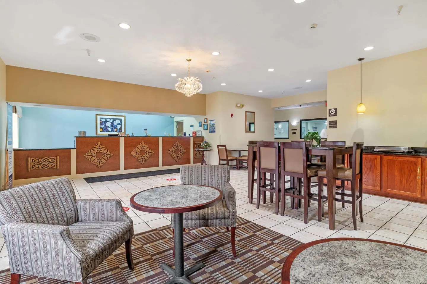 Best Western Clearlake Plaza Bar