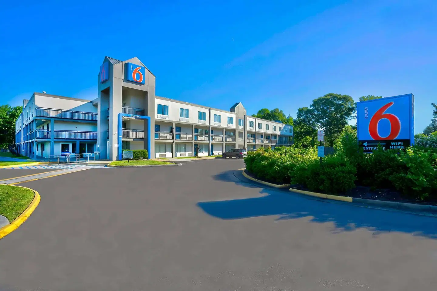 Motel 6 Virginia Beach, VA EXTERIOR