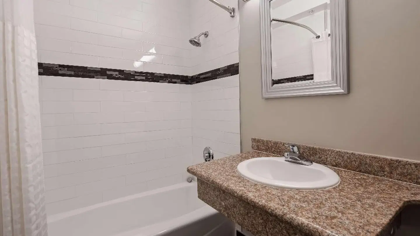 SureStay Hotel By Best Western Beverly Hills Badezimmer