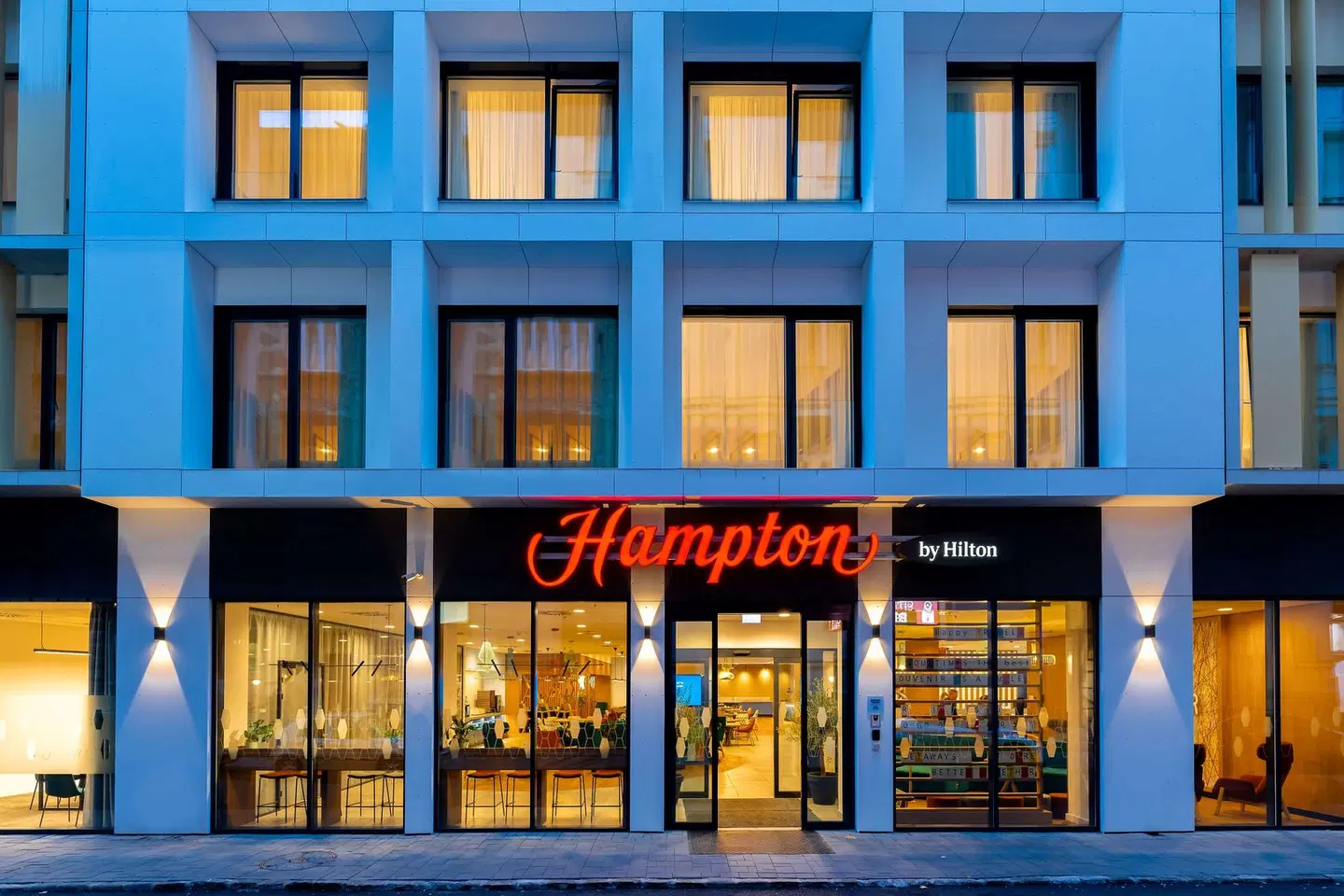 Hampton by Hilton Budapest City Centre EXTERIOR