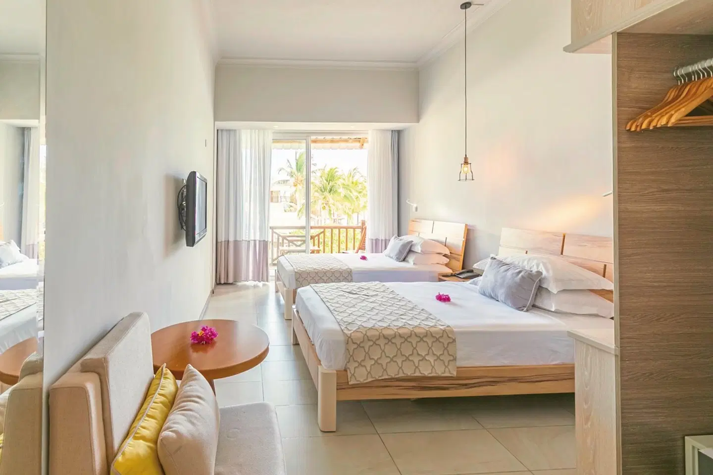 Le Peninsula Bay Beach Resort & Spa ROOM_EXAMPLE