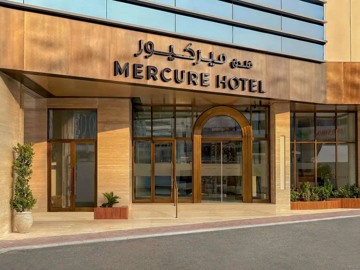 Mercure Abu Dhabi Downtown EXTERIOR